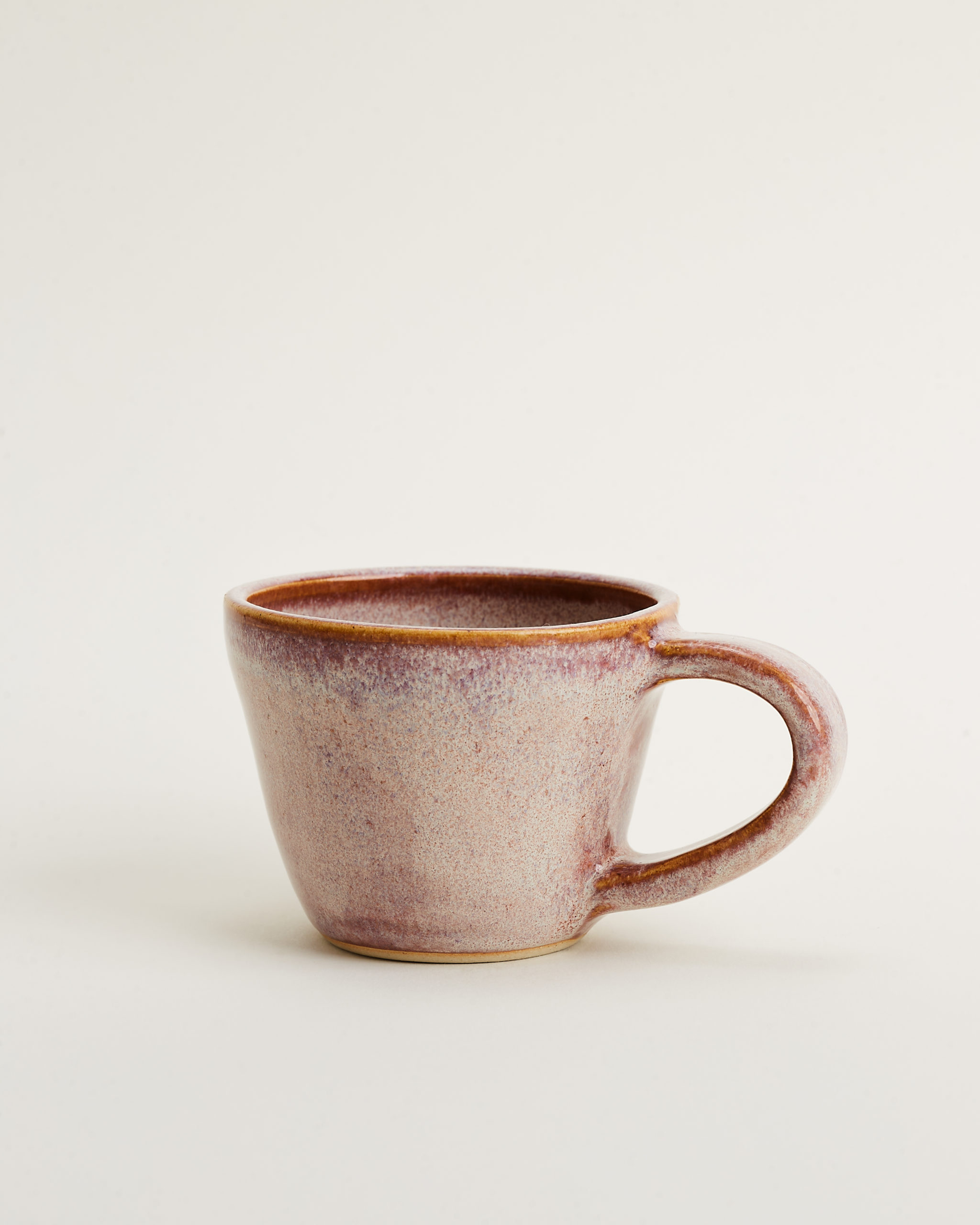 Ružová handmade keramická šálka na kávu a čaj